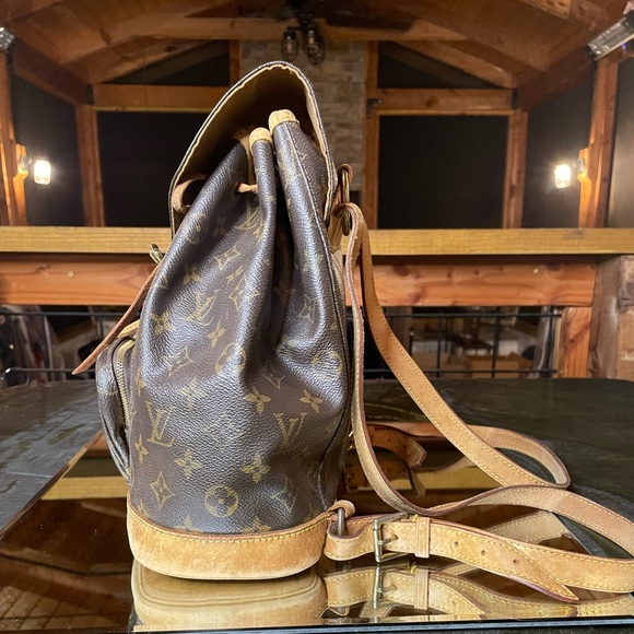 Louis Vuitton monogram backpack - Picture 5 of 13